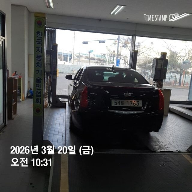 Cadillac ATS 2018 — inspection photo 2