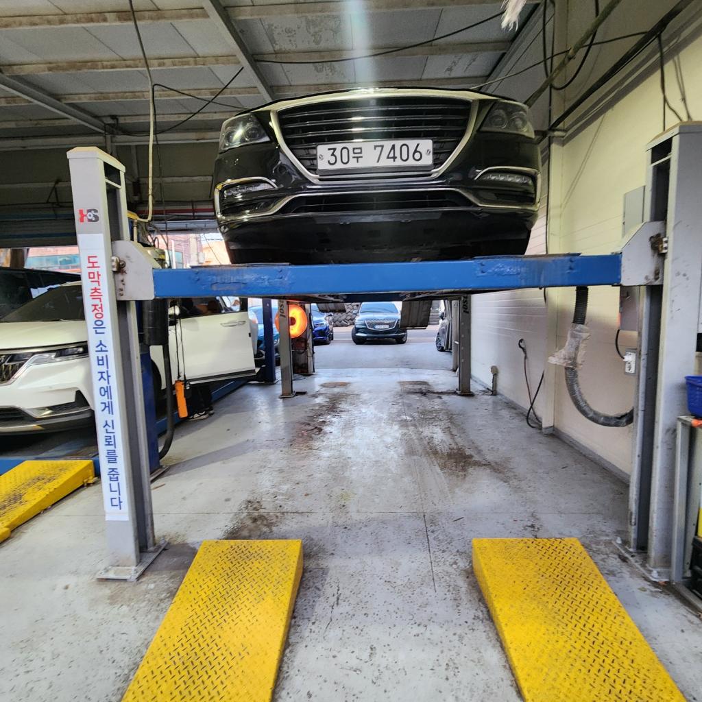 Genesis G80 2018 — inspection photo 1