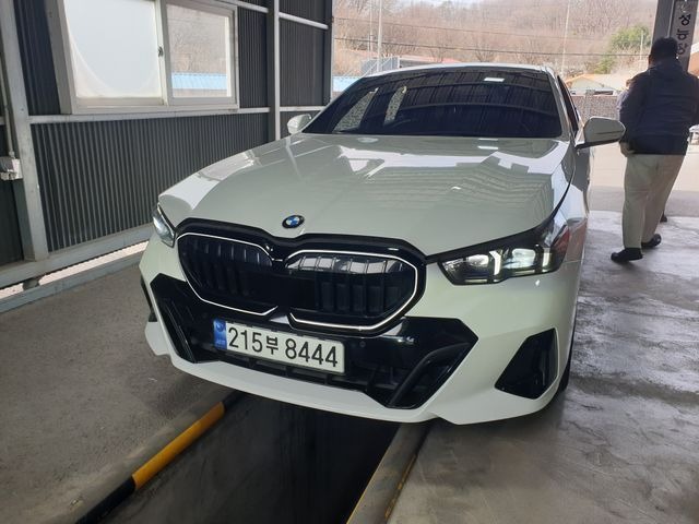 BMW 5-Series 2024 — inspection photo 1
