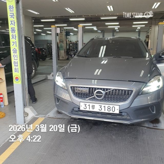 Volvo V40 2019 — inspection photo 1