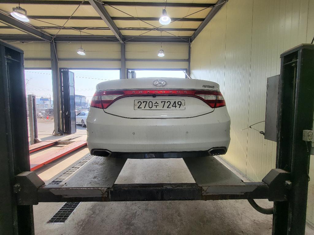 Hyundai Grandeur 2016 — inspection photo 2