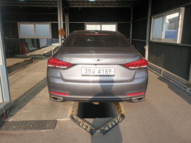 Hyundai Genesis 2016 — inspection photo 2