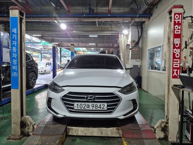 Hyundai AVANTE 2017 — inspection photo 1