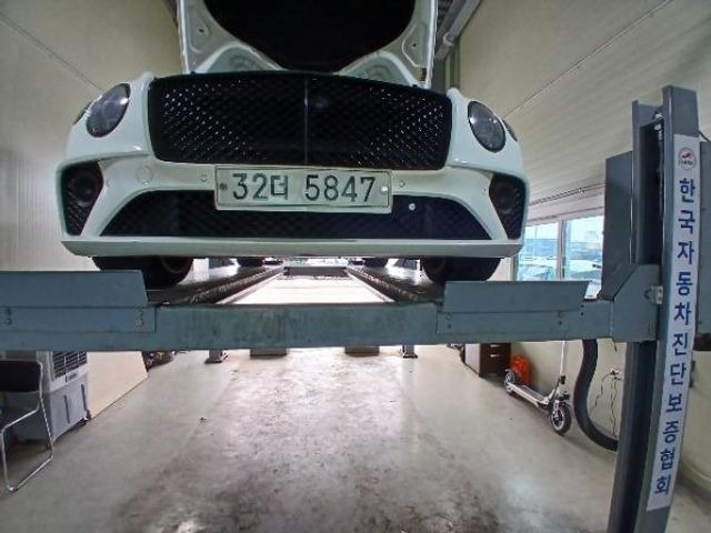 Bentley Continental 2019 — inspection photo 1