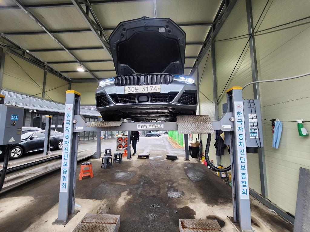 BMW 5-Series 2018 — inspection photo 1