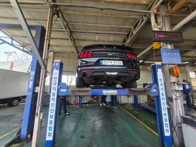 Ford Mustang 2022 — inspection photo 2