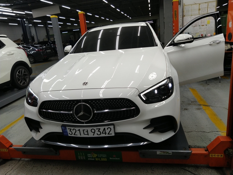 Mercedes-Benz E-Class 2023 — inspection photo 1