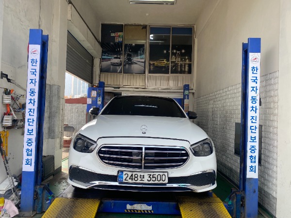 Mercedes-Benz E-Class 2021 — inspection photo 1