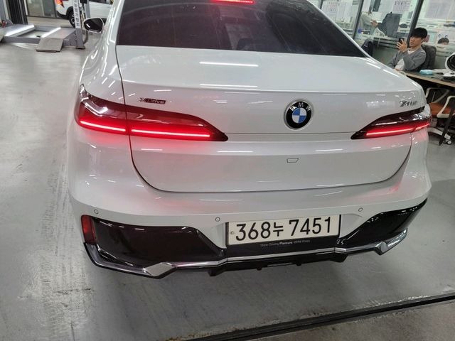 BMW 7-Series 2024 — inspection photo 2