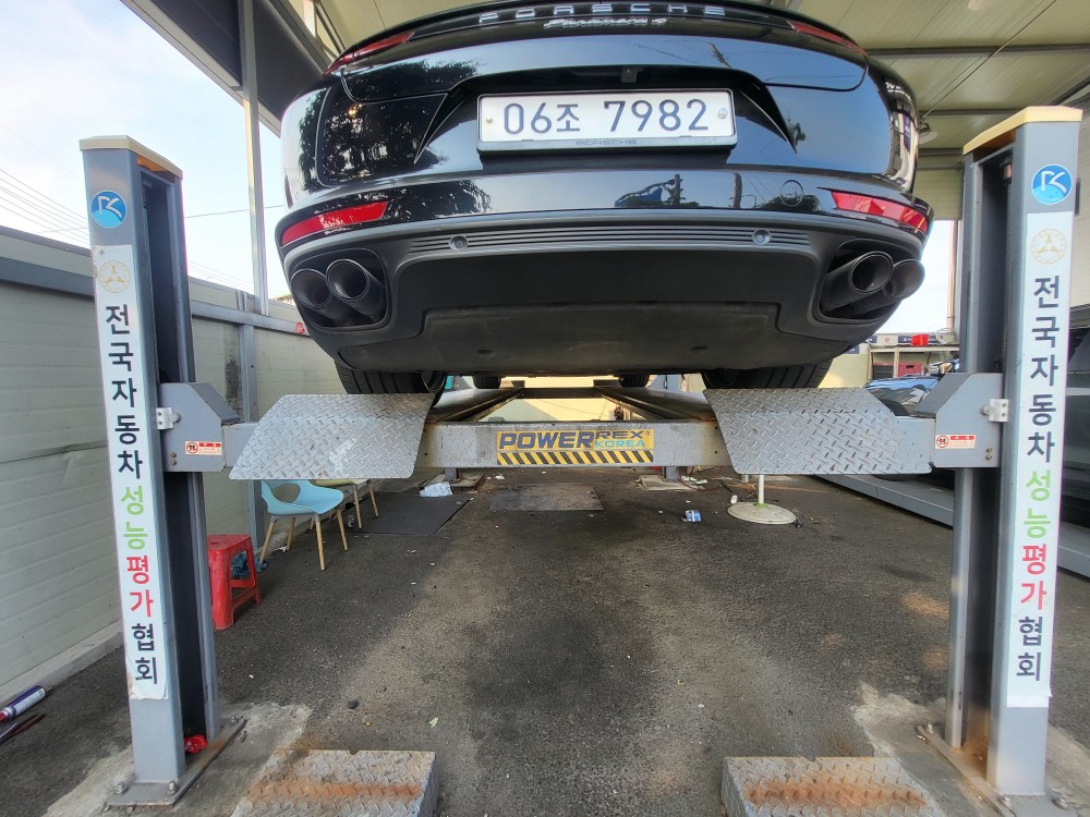 Porsche Panamera 2019 — inspection photo 2