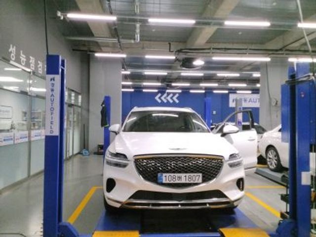 Genesis GV70 2023 — inspection photo 1