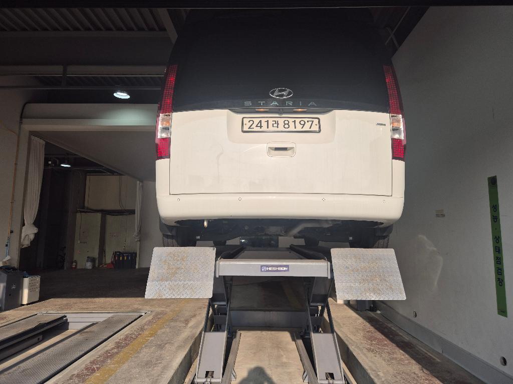 Hyundai Staria 2023 — inspection photo 2