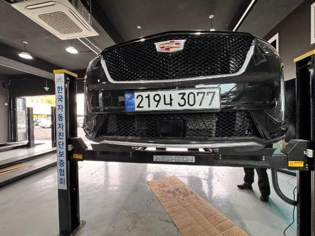 Cadillac XT6 2023 — inspection photo 1