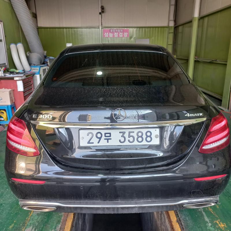 Mercedes-Benz E-Class 2018 — inspection photo 2