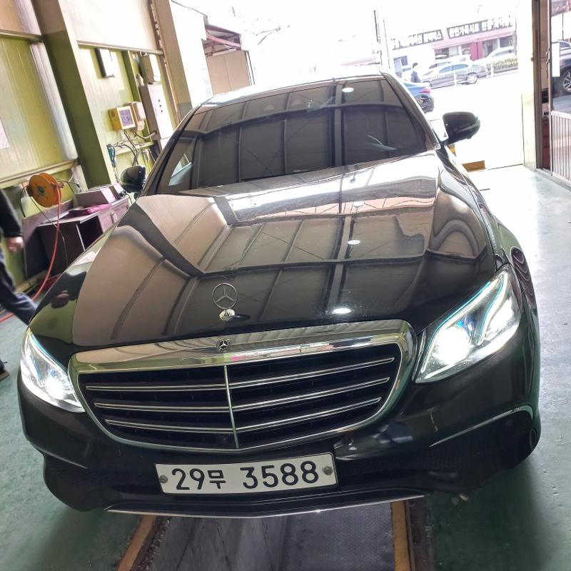 Mercedes-Benz E-Class 2018 — inspection photo 1