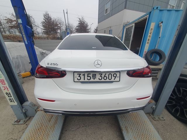 Mercedes-Benz E-Class 2021 — inspection photo 2