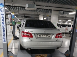 Mercedes-Benz E-Class 2012 — inspection photo 2