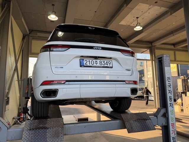 Jeep Cherokee 2023 — inspection photo 2