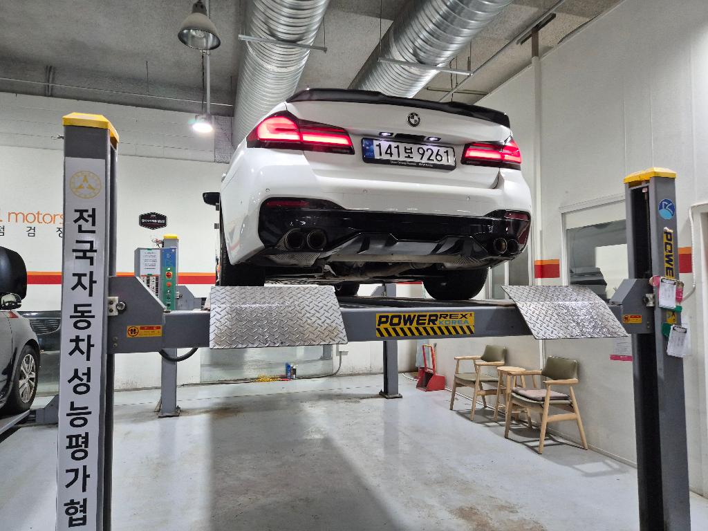 BMW 5-Series 2022 — inspection photo 2