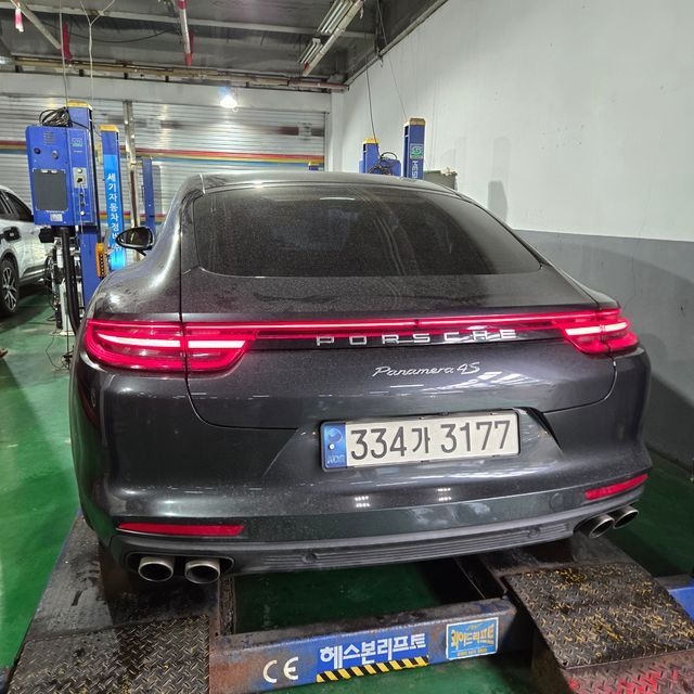 Porsche Panamera 2018 — inspection photo 2