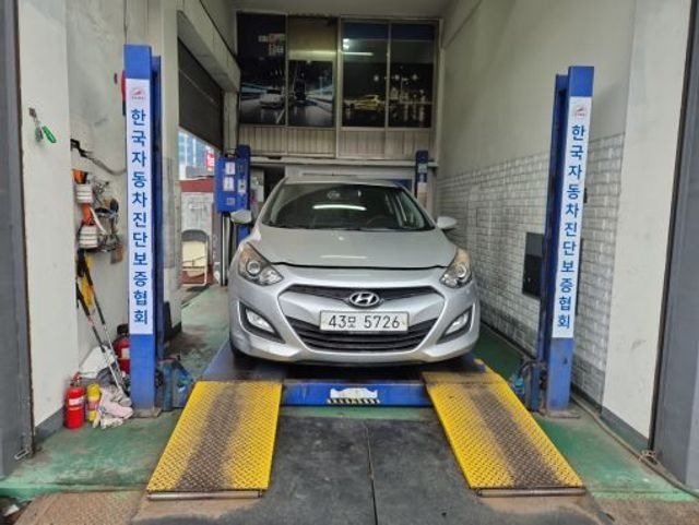 Hyundai i30 2012 — inspection photo 1