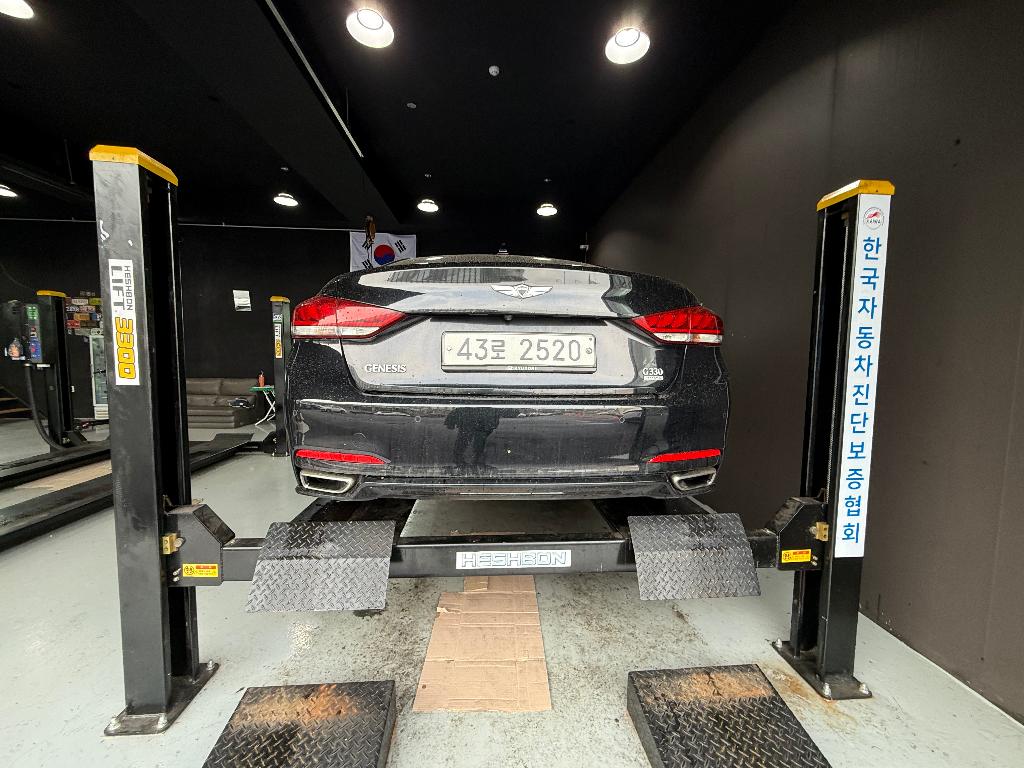 Hyundai Genesis 2015 — inspection photo 2