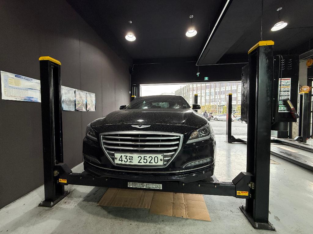 Hyundai Genesis 2015 — inspection photo 1