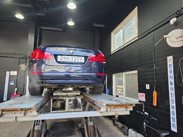 BMW 5-Series 2012 — inspection photo 2