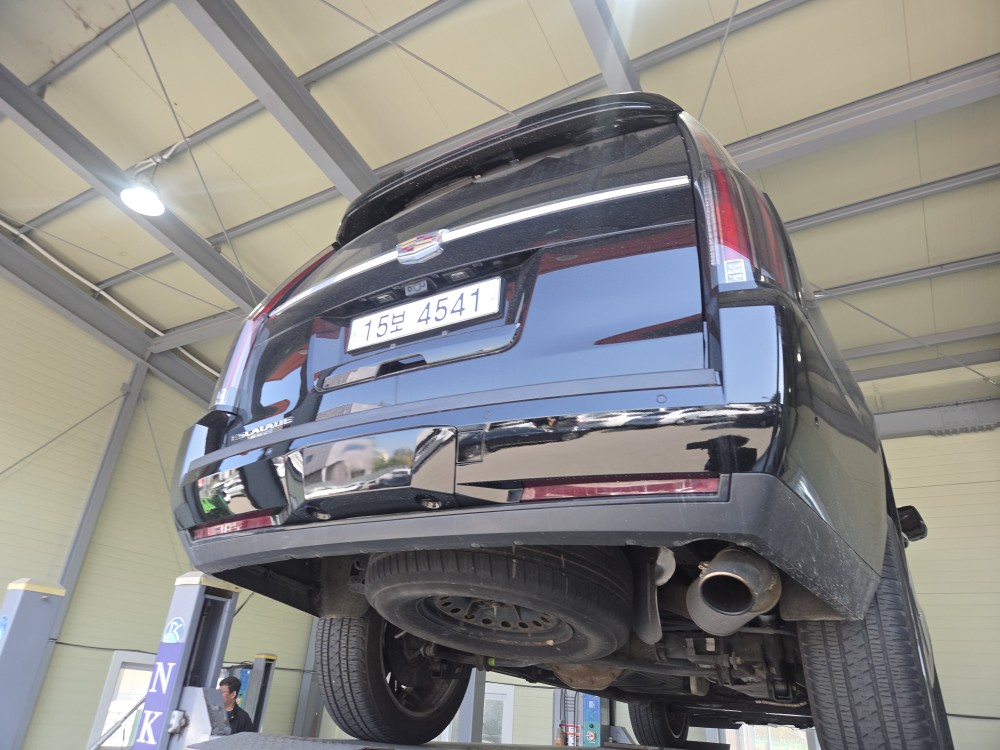 Cadillac Escalade 2017 — inspection photo 2