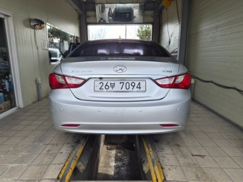 Hyundai Sonata 2010 — inspection photo 2