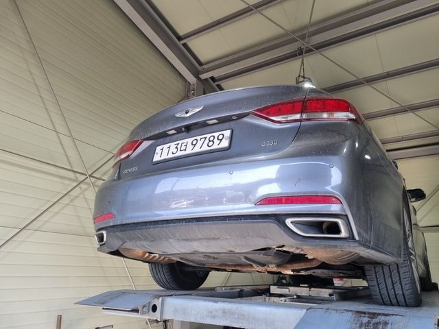 Hyundai Genesis 2015 — inspection photo 2