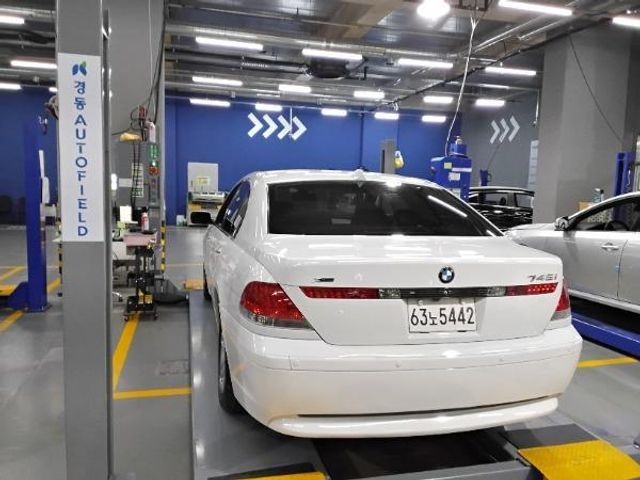 BMW 7-Series 2004 — inspection photo 2