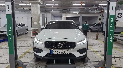 Volvo V60 2023 — inspection photo 1