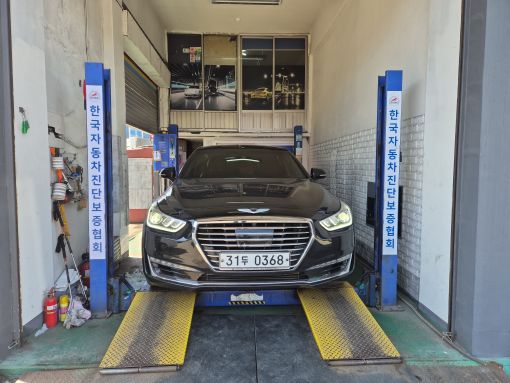 Genesis EQ900 2016 — inspection photo 1
