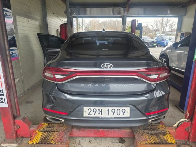 Hyundai Grandeur 2018 — inspection photo 2