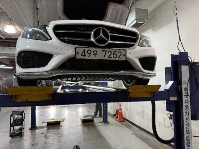 Mercedes-Benz C-Class 2018 — inspection photo 1