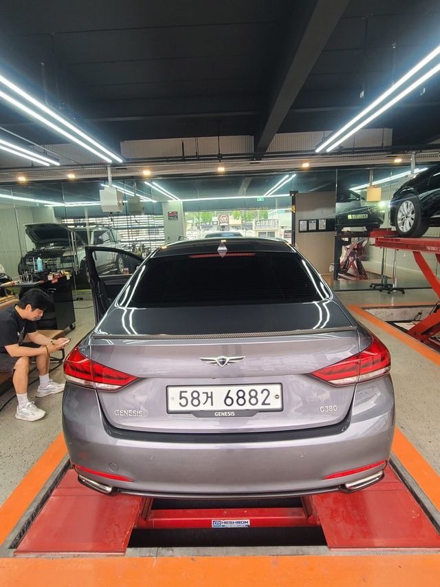 Hyundai Genesis 2016 — inspection photo 2