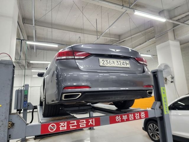Hyundai Genesis 2016 — inspection photo 2