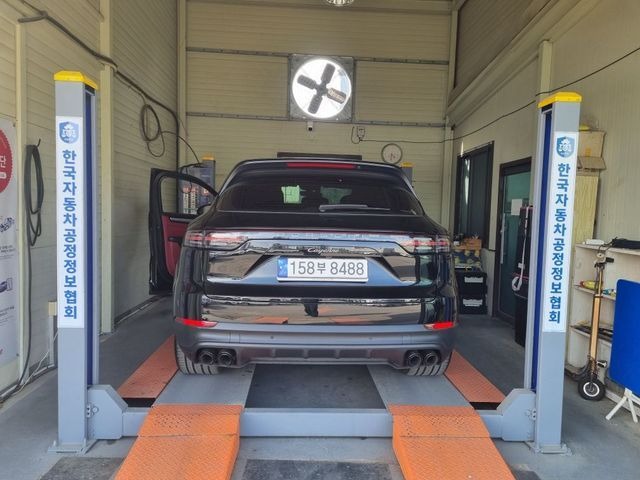 Porsche Cayenne 2023 — inspection photo 2