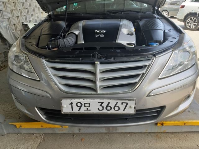 Hyundai Genesis 2010 — inspection photo 1