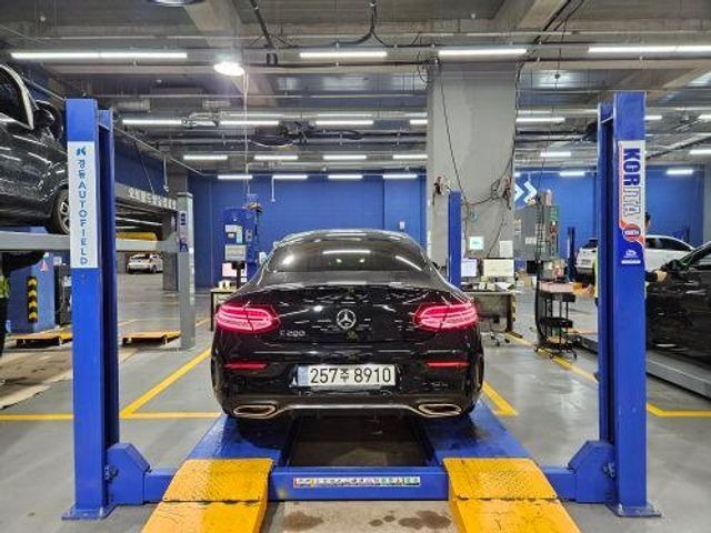 Mercedes-Benz C-Class 2021 — inspection photo 2