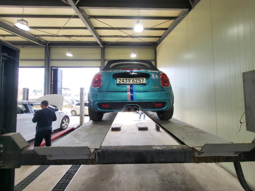 Mini Cooper Convertible 2019 — inspection photo 2