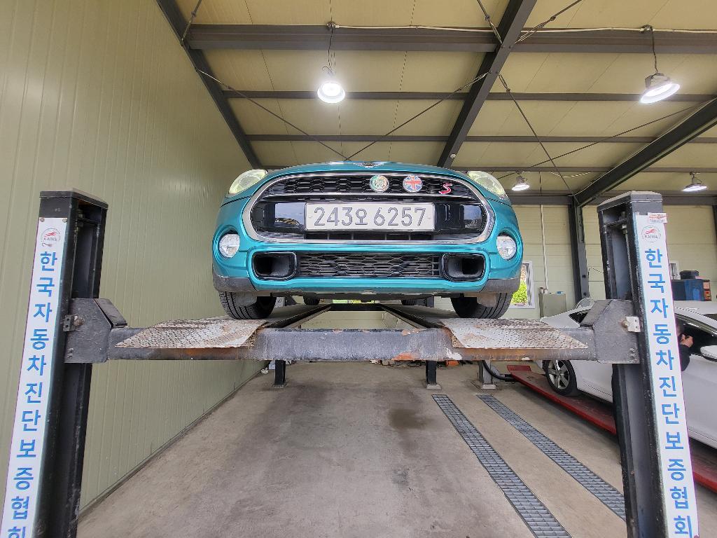 Mini Cooper Convertible 2019 — inspection photo 1