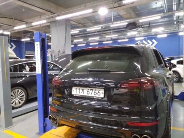 Porsche Cayenne 2016 — inspection photo 2