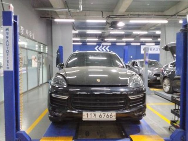 Porsche Cayenne 2016 — inspection photo 1