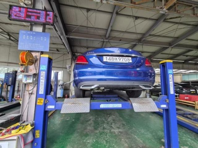Mercedes-Benz C-Class 2020 — inspection photo 2