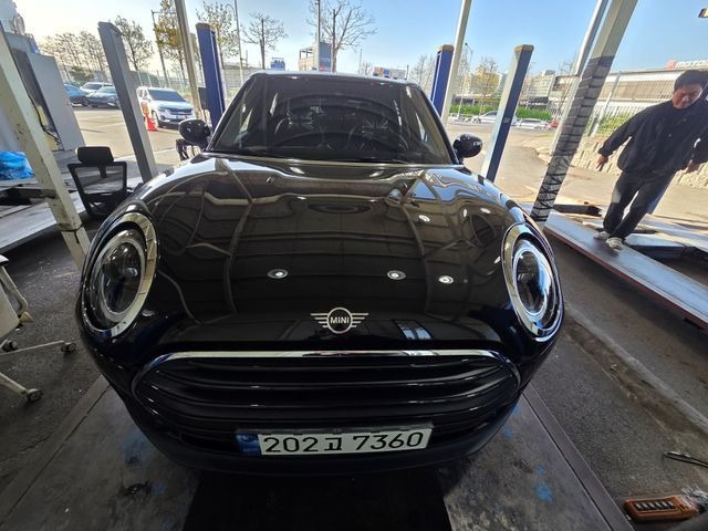Mini Clubman 2024 — inspection photo 1