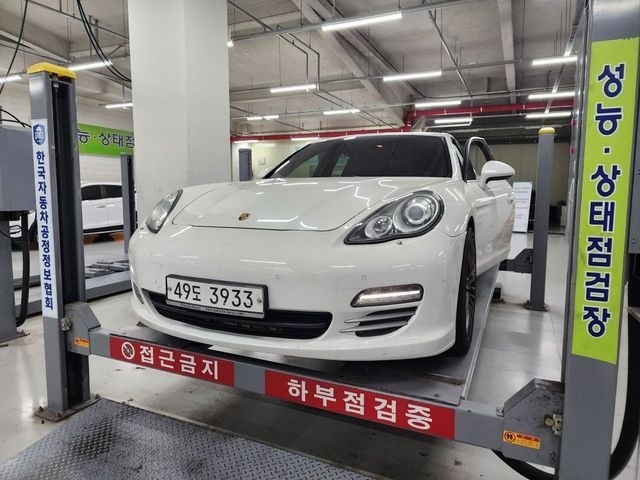 Porsche Panamera 2013 — inspection photo 1