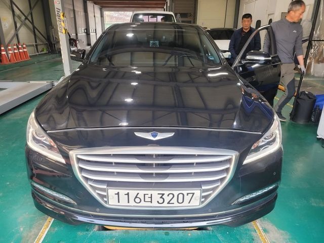 Hyundai Genesis 2016 — inspection photo 1