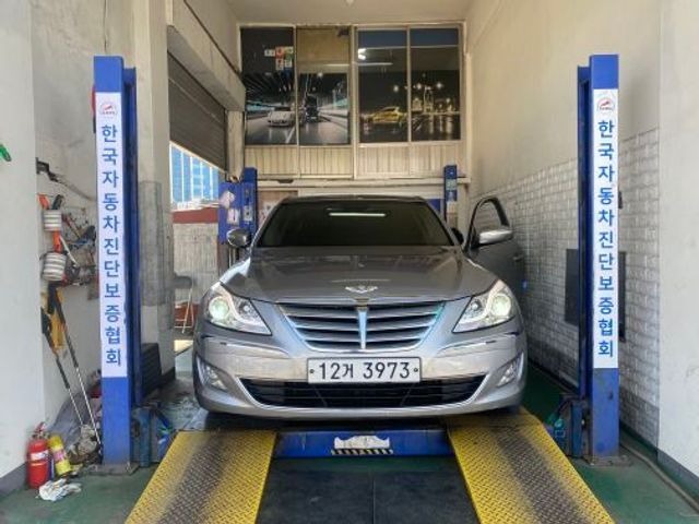 Hyundai Genesis 2013 — inspection photo 1